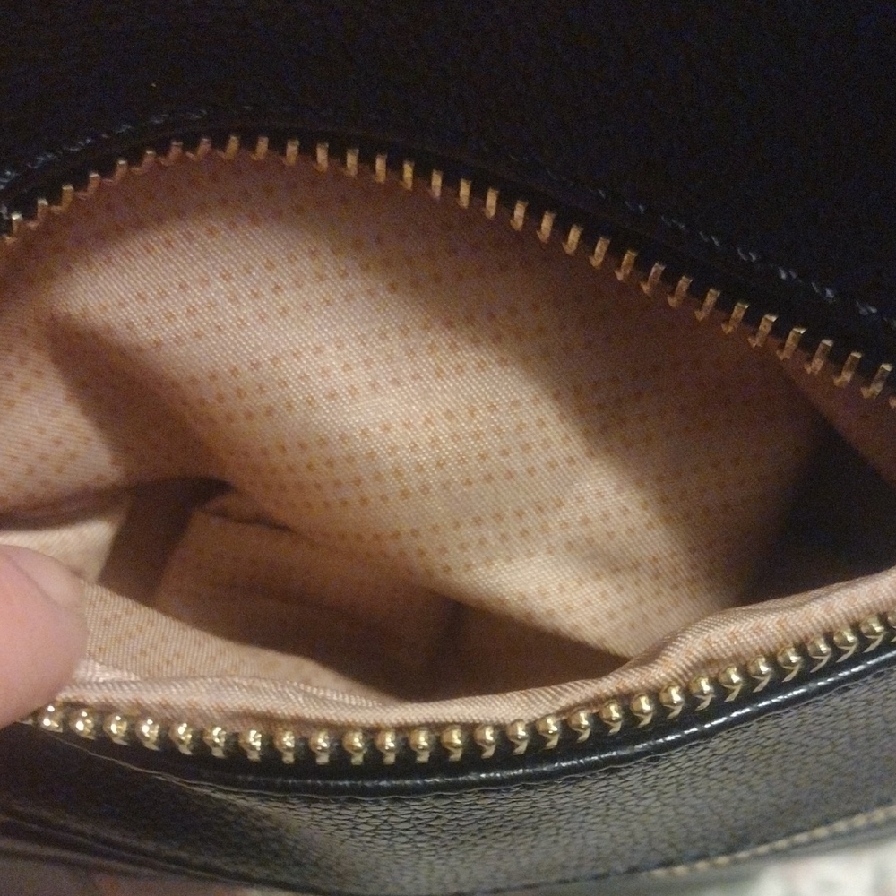 Chic Black Crossbody Bag with Striped Detail - Picture 10 of 13